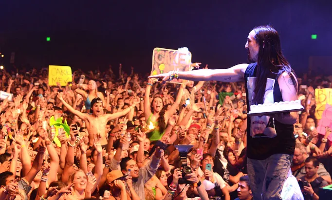 Steve Aoki